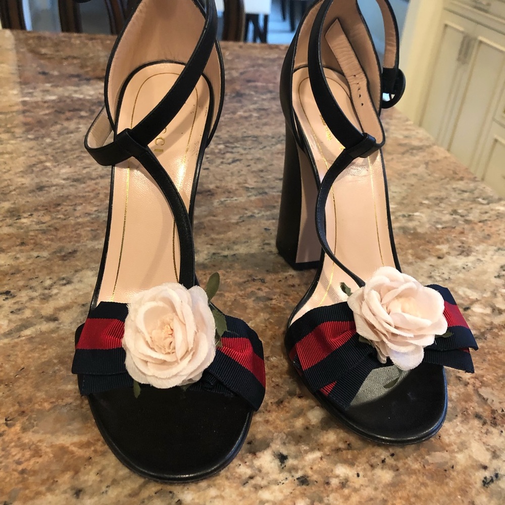 Gucci shoes 37.5